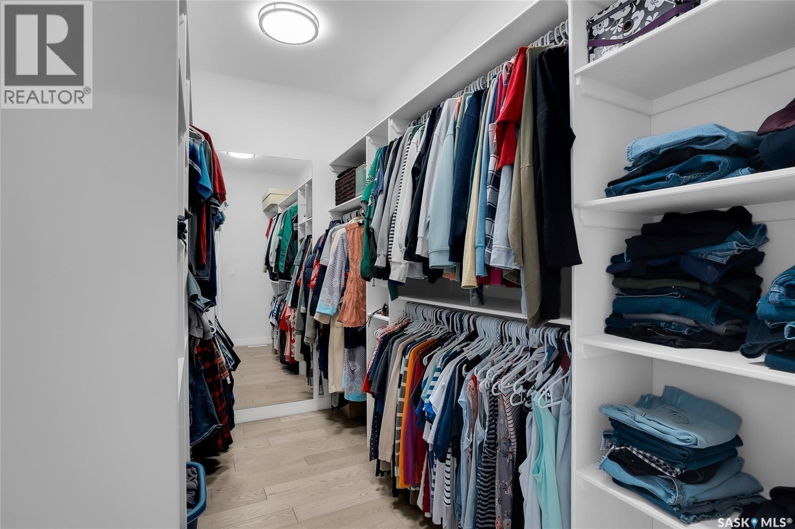 140 Forsey Avenue, Saskatoon, SK - Indoor With Storage