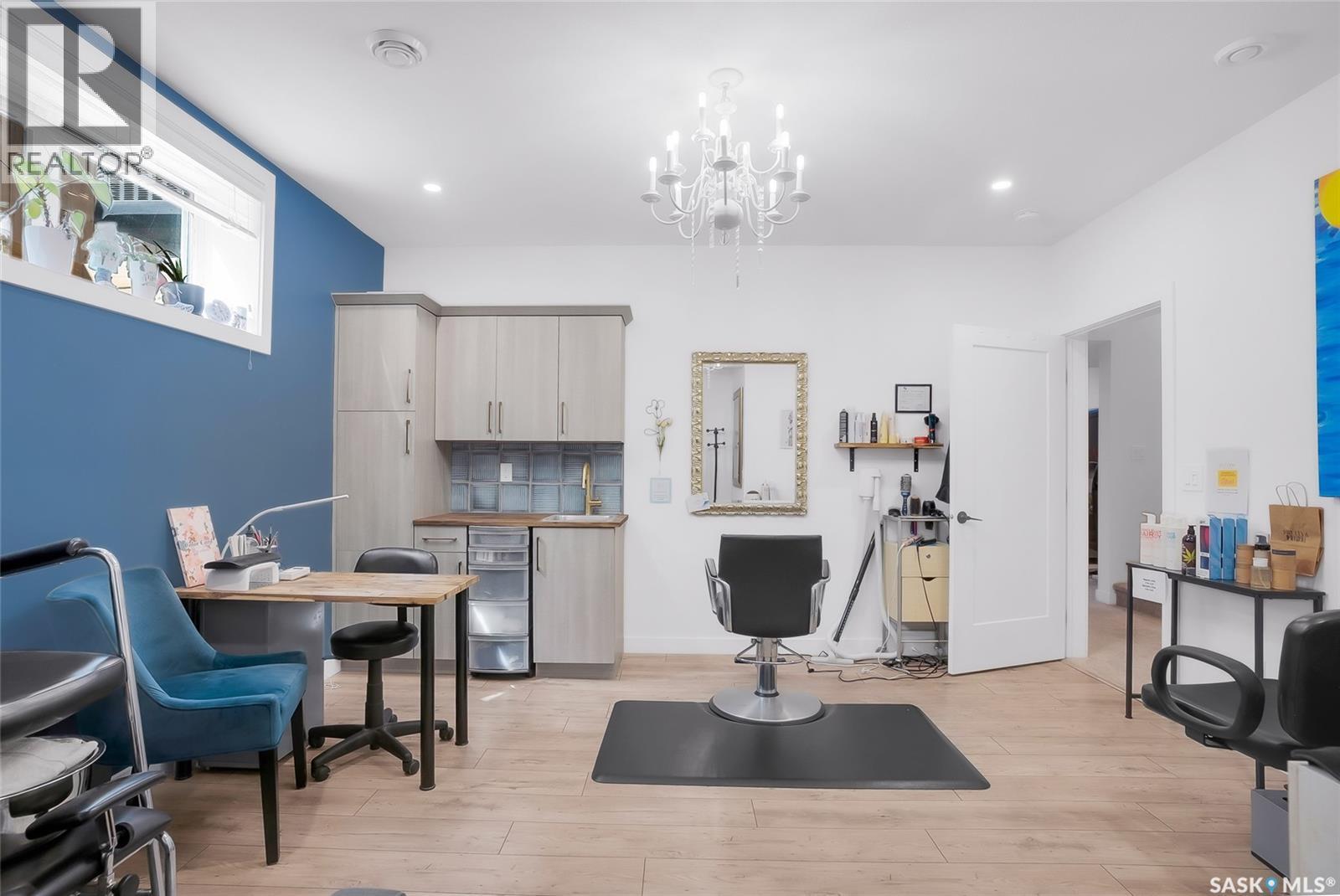 140 Forsey Avenue, Saskatoon, SK - Indoor