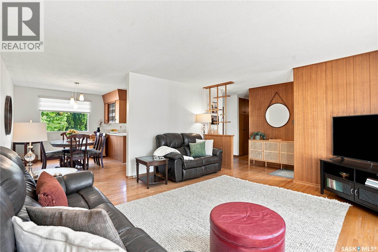 57 Potter Crescent, Saskatoon, SK - Indoor Photo Showing Living Room