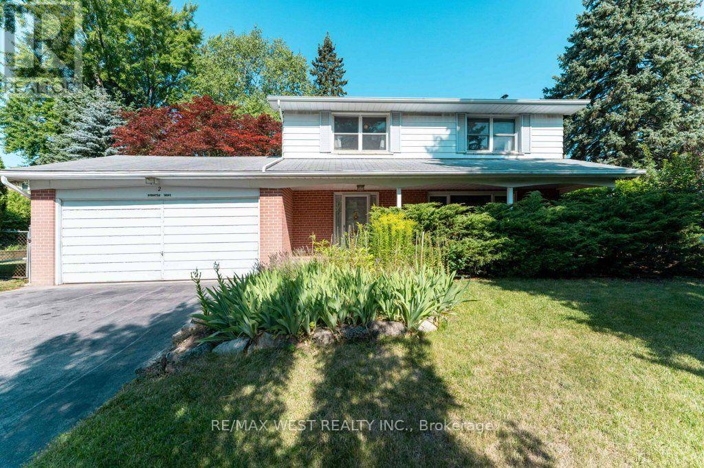 2 Robinter Drive, Toronto, ON - Outdoor