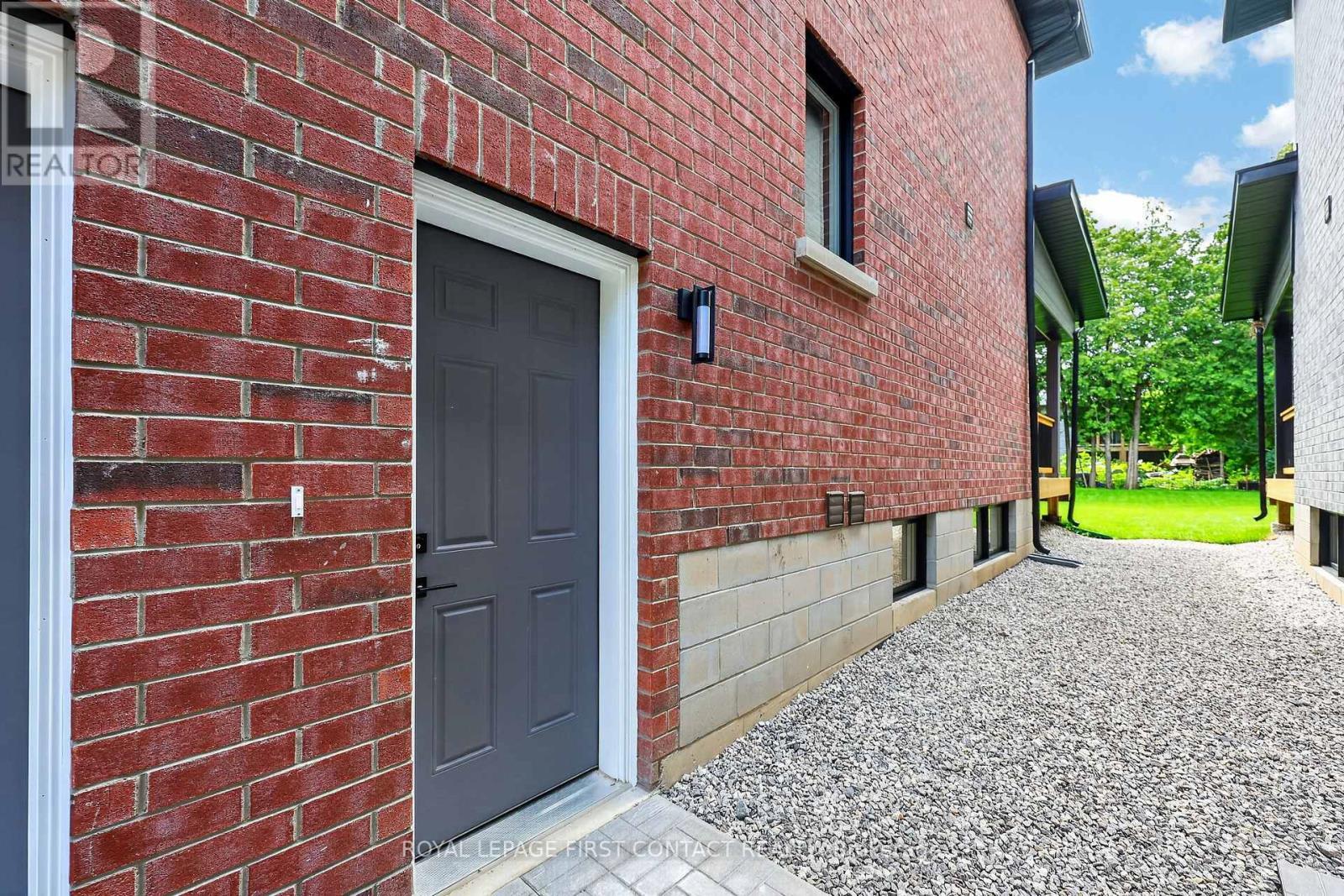 Private Side Entrance Door - Lower - 929 7Th Line, Innisfil, ON - Outdoor With Exterior