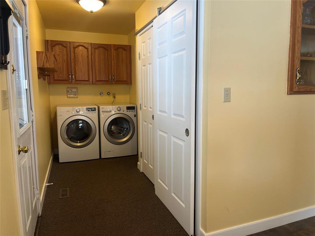 194 3Rd Avenue, Benito, MB - Indoor Photo Showing Laundry Room