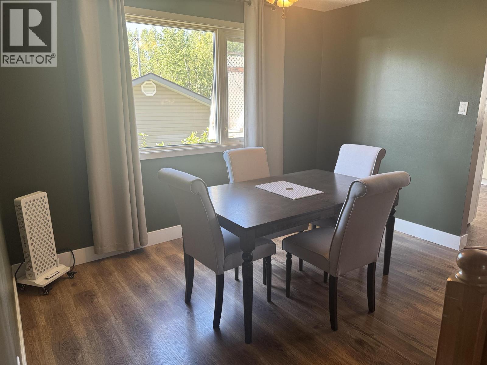 5 Cut Thumb Place, Mackenzie, BC - Indoor Photo Showing Dining Room