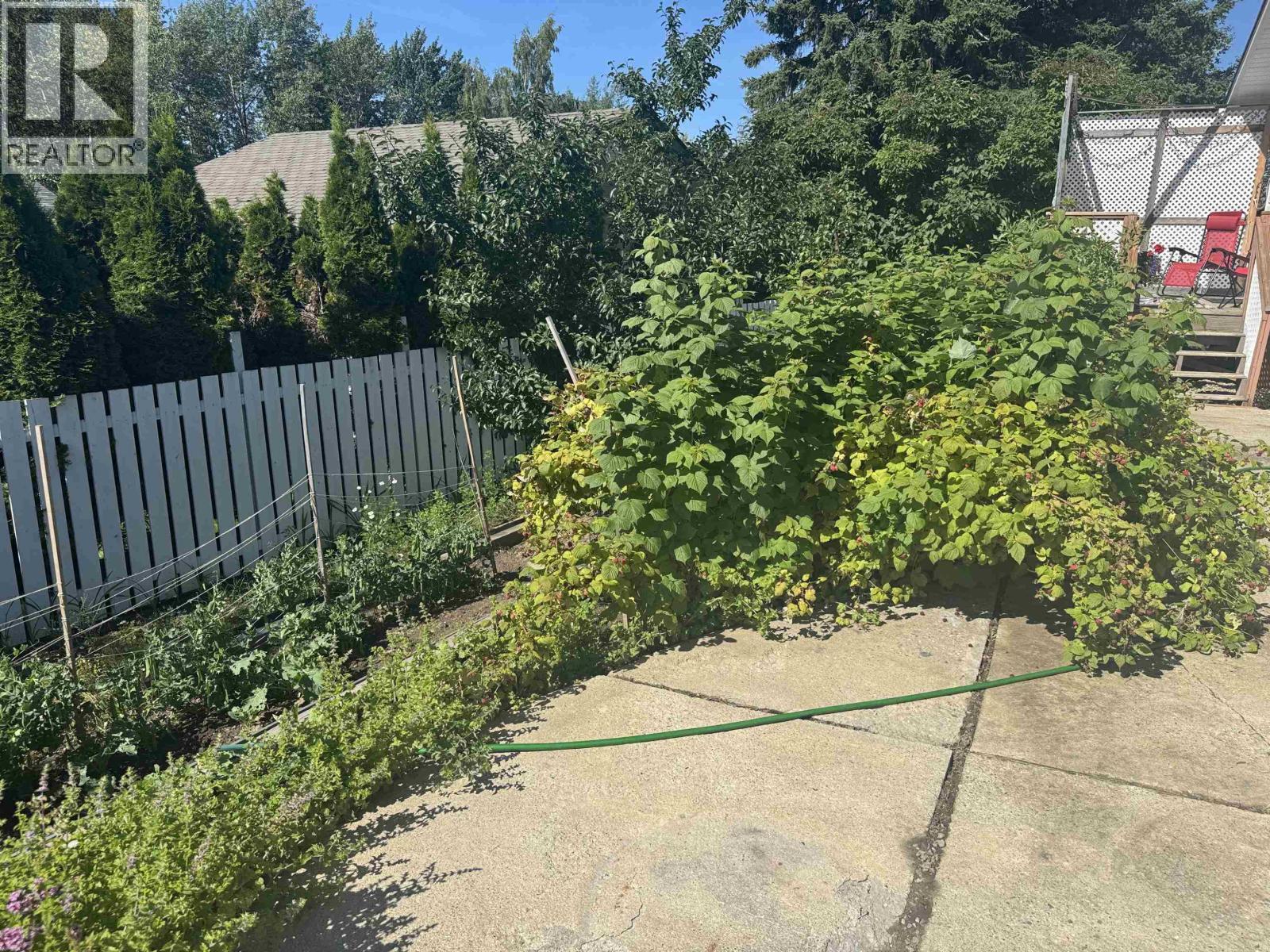 5 Cut Thumb Place, Mackenzie, BC - Outdoor