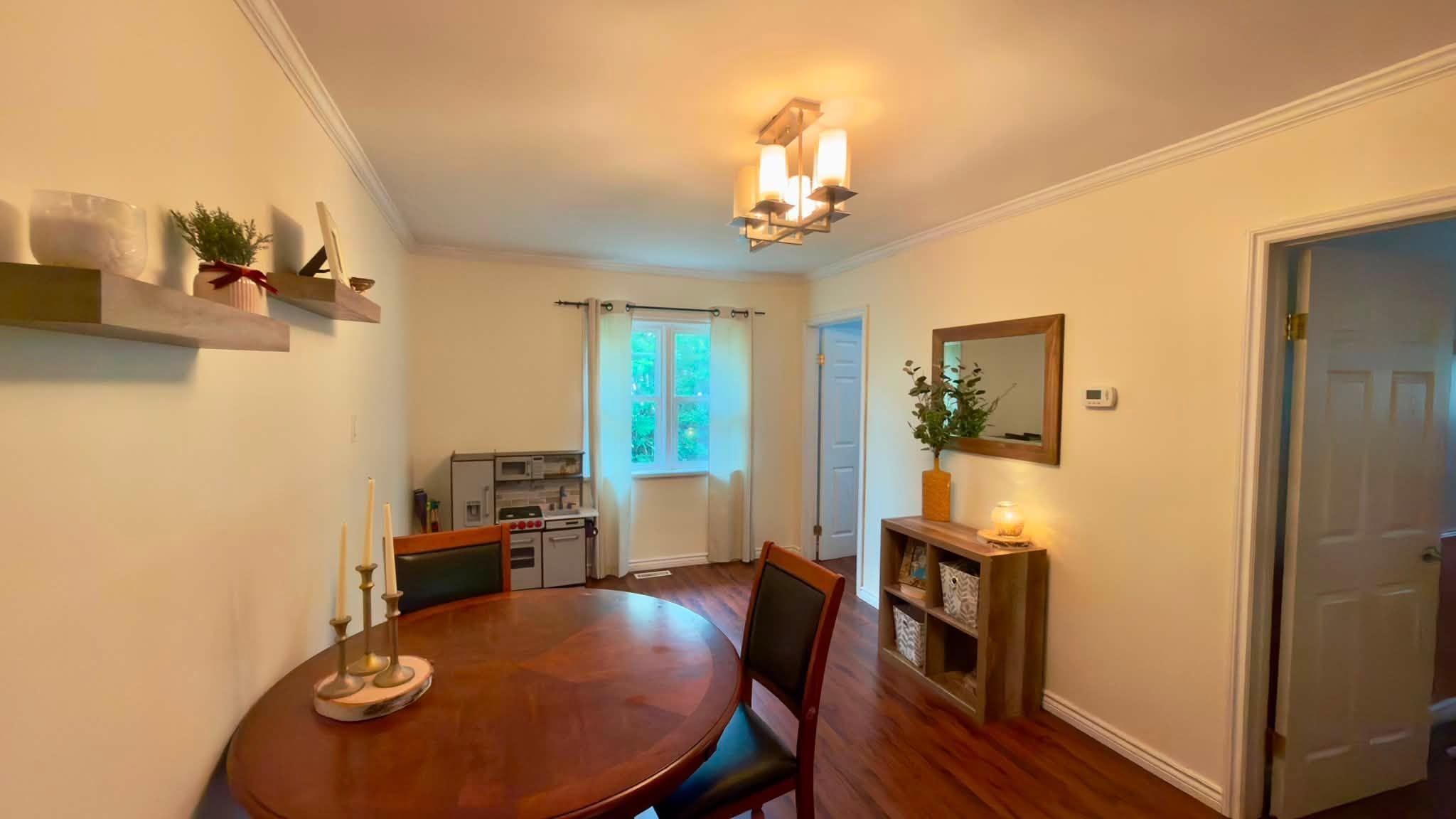 64 Maple Street, Thunder Bay, ON - Indoor Photo Showing Dining Room