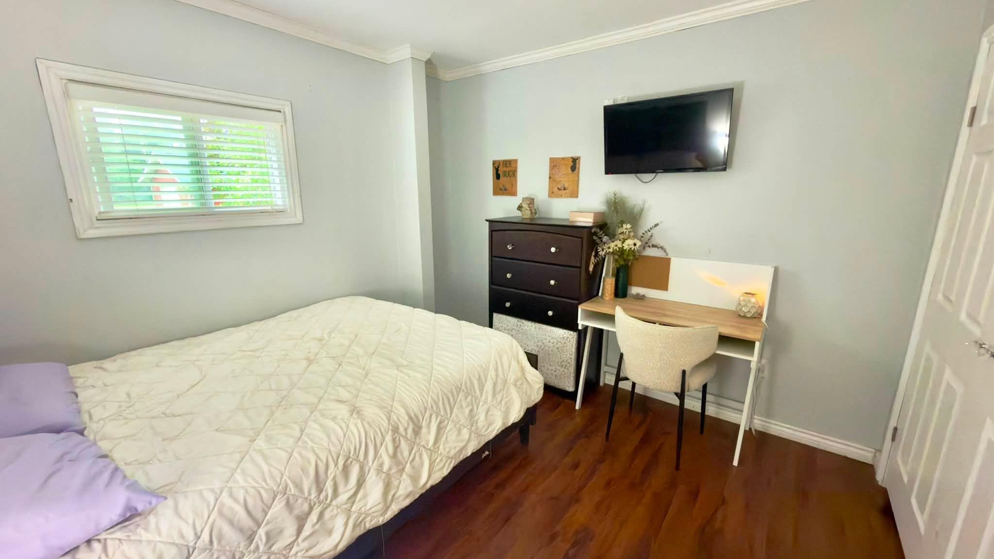 64 Maple Street, Thunder Bay, ON - Indoor Photo Showing Bedroom