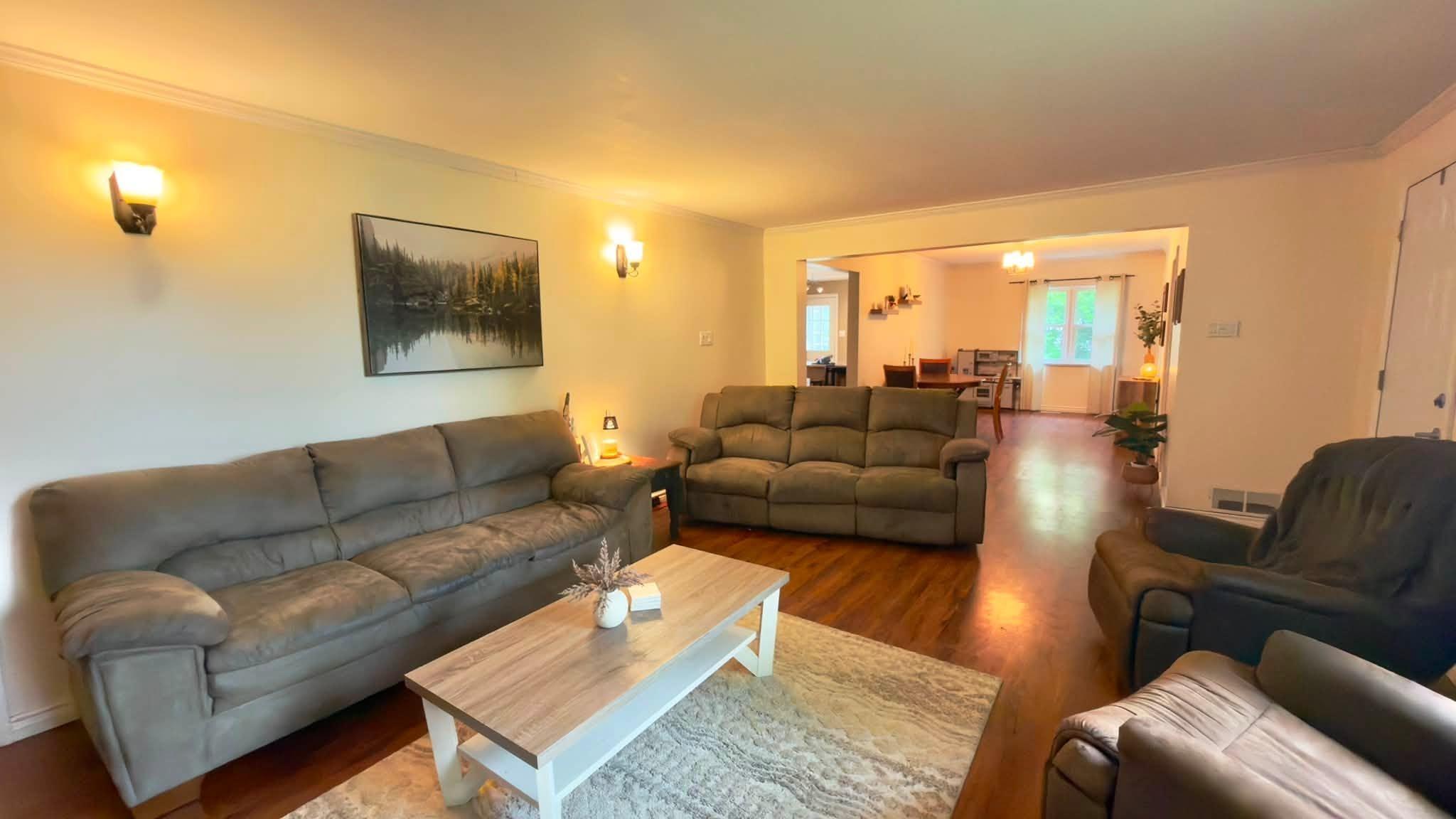 64 Maple Street, Thunder Bay, ON - Indoor Photo Showing Living Room