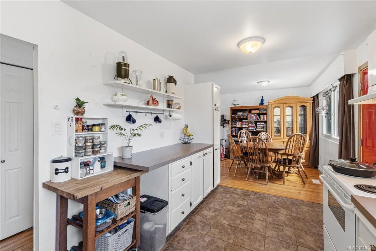 448 Lenhart Ave, Nanaimo, BC