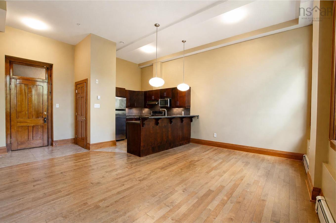 101 5355 Russell, Halifax Peninsula, NS - Indoor Photo Showing Kitchen