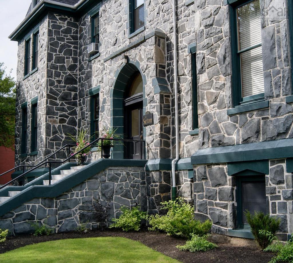 101 5355 Russell, Halifax Peninsula, NS - Outdoor
