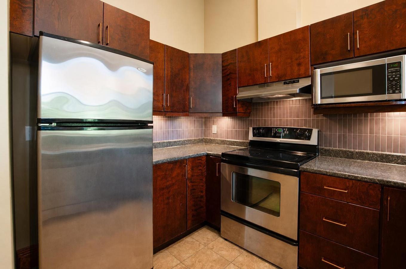 101 5355 Russell, Halifax Peninsula, NS - Indoor Photo Showing Kitchen With Stainless Steel Kitchen
