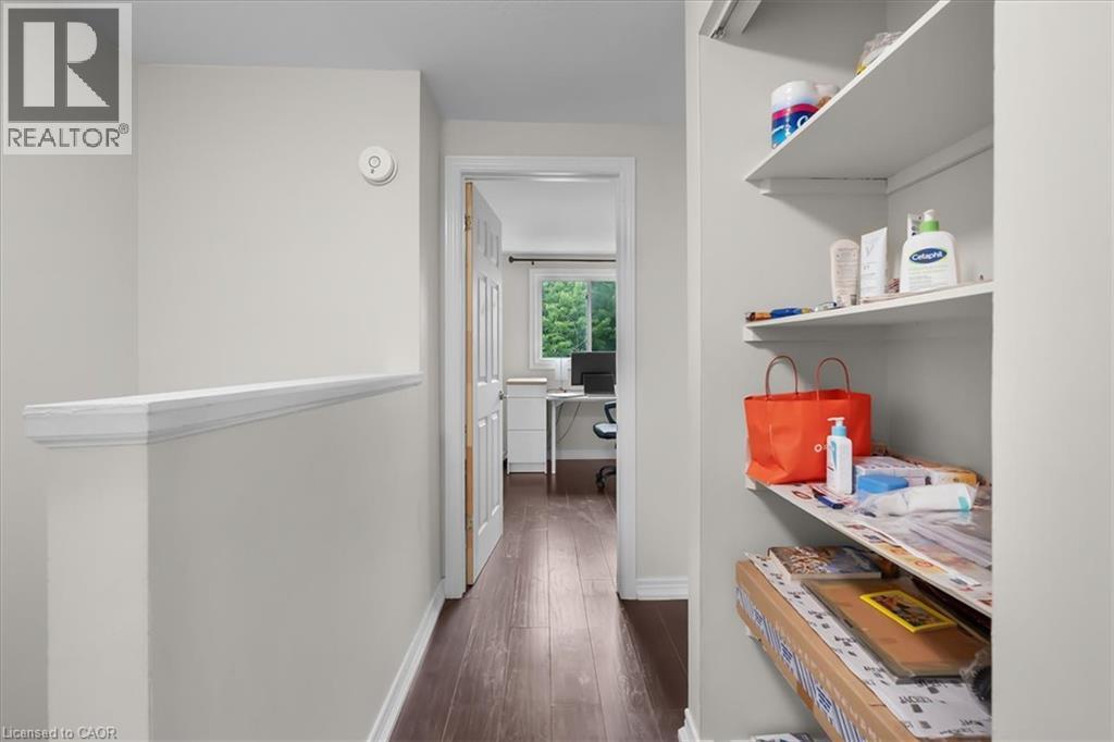 421 Bairstow Crescent, Waterloo, ON - Indoor