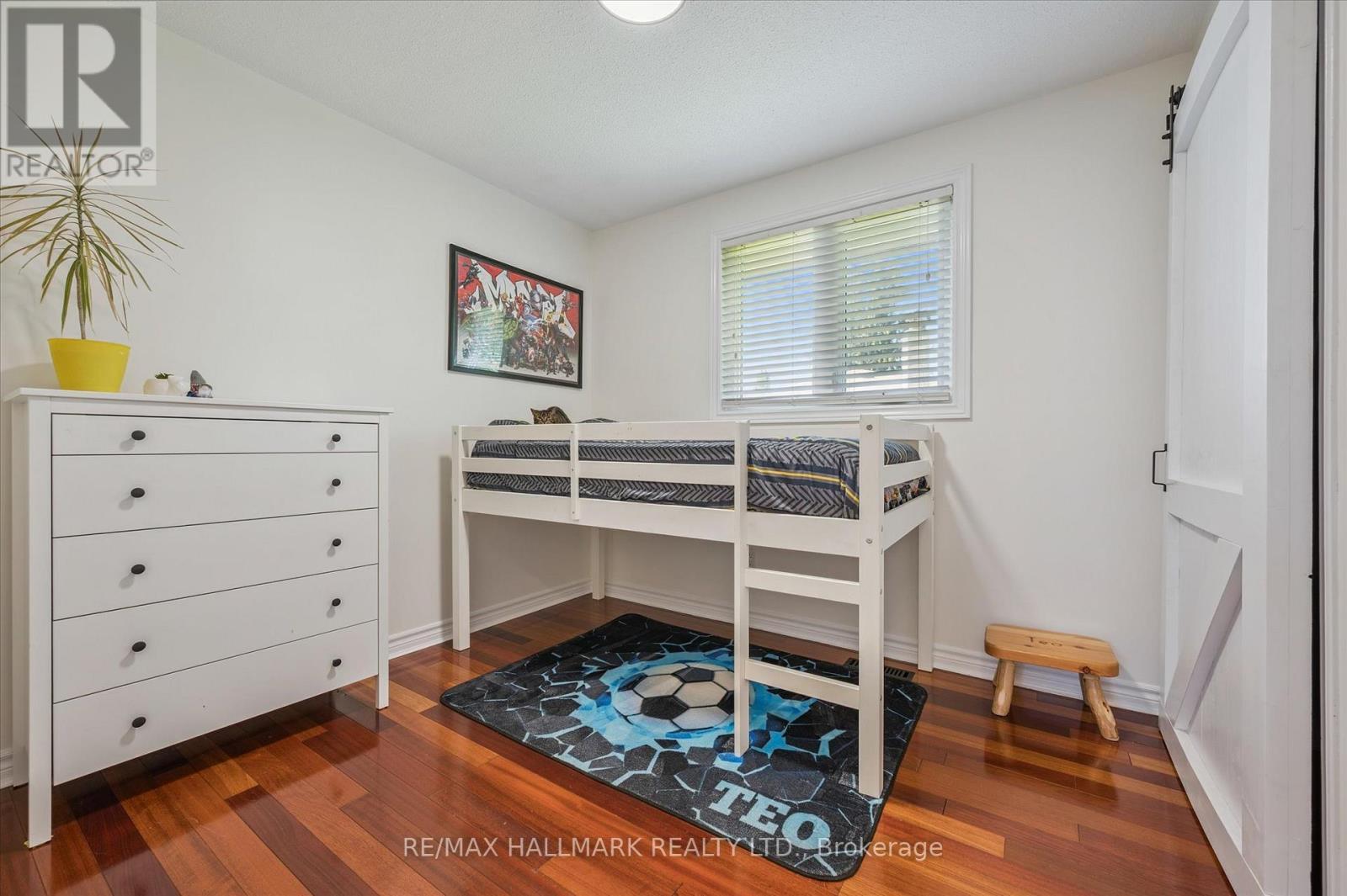 32 Warwick Court, Kitchener, ON - Indoor
