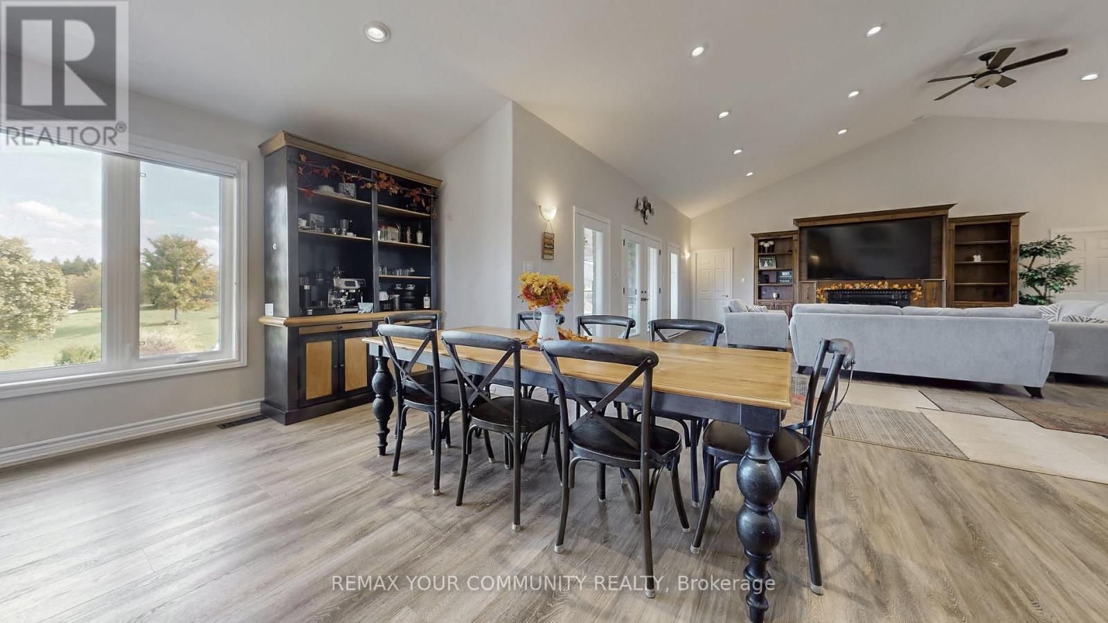 1065 20Th Side Road, King, ON - Indoor Photo Showing Dining Room