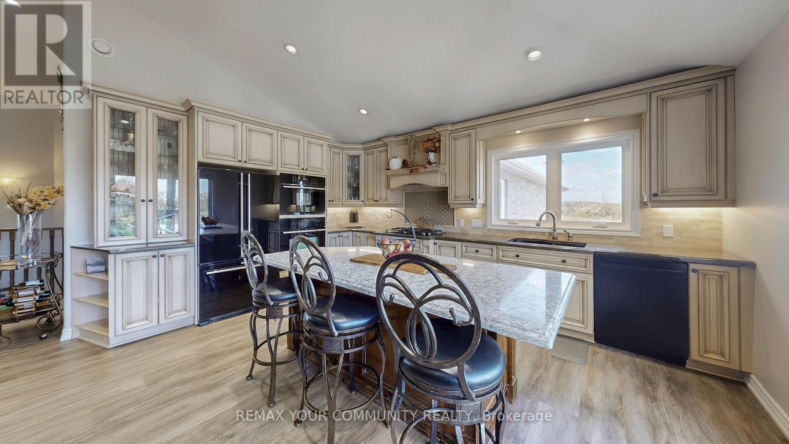 1065 20Th Side Road, King, ON - Indoor