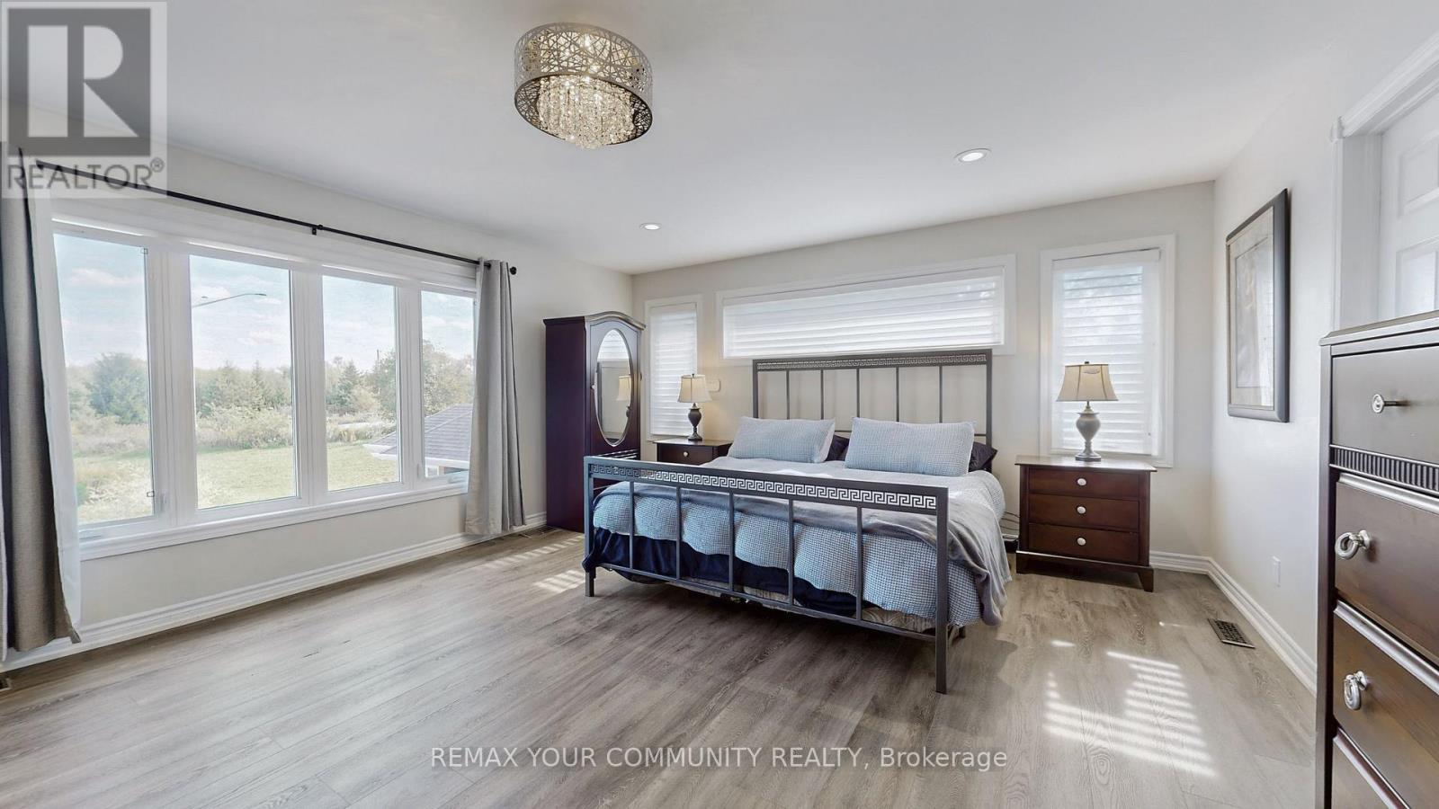 1065 20Th Side Road, King, ON - Indoor Photo Showing Bedroom