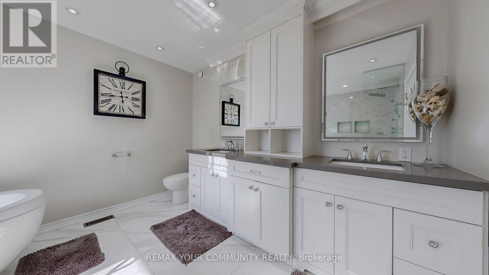 1065 20Th Side Road, King, ON - Indoor Photo Showing Bathroom