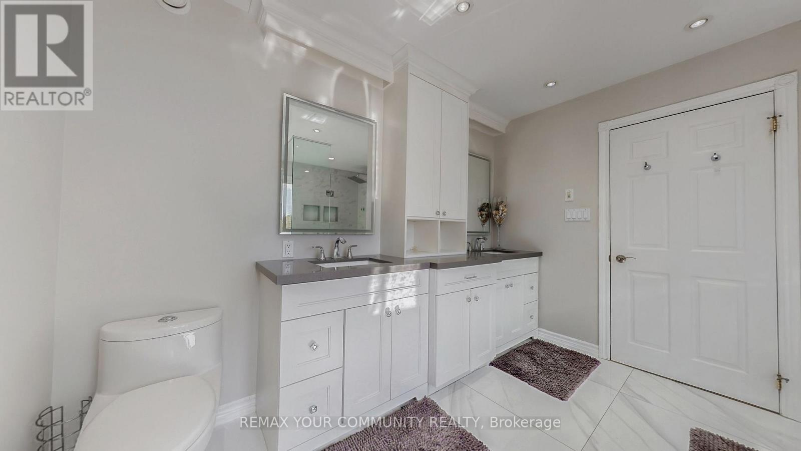 1065 20Th Side Road, King, ON - Indoor Photo Showing Bathroom