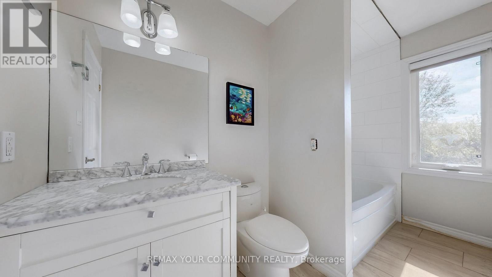 1065 20Th Side Road, King, ON - Indoor Photo Showing Bathroom