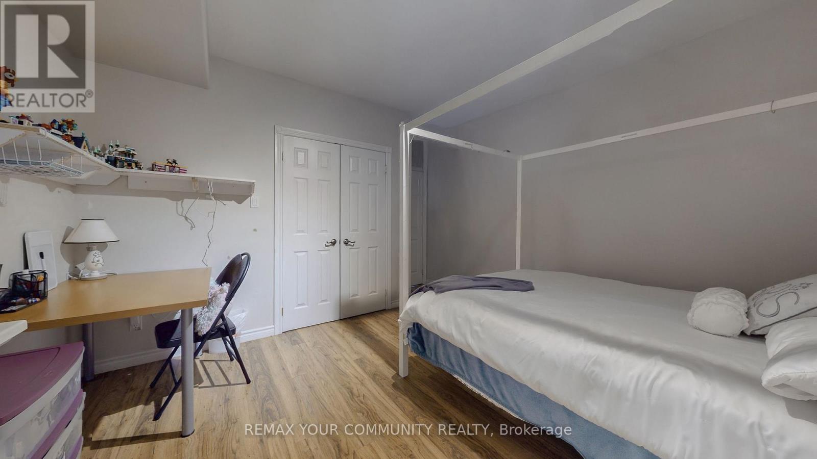 1065 20Th Side Road, King, ON - Indoor Photo Showing Bedroom