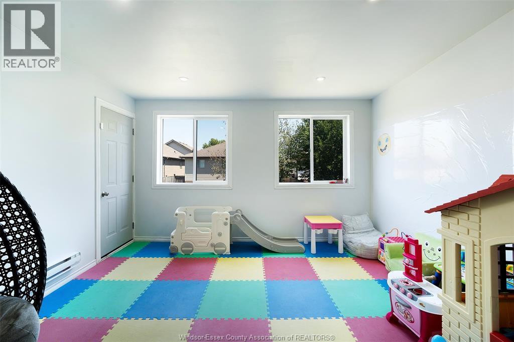 4553 Osaka Circle, Windsor, ON - Indoor