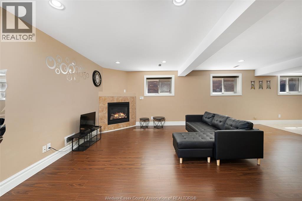 4553 Osaka Circle, Windsor, ON - Indoor With Fireplace