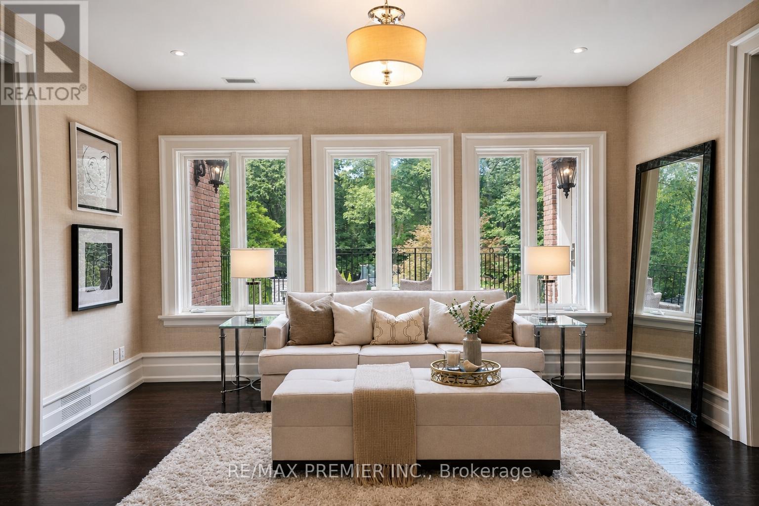6 The Bridle Path, Toronto, ON - Indoor Photo Showing Living Room
