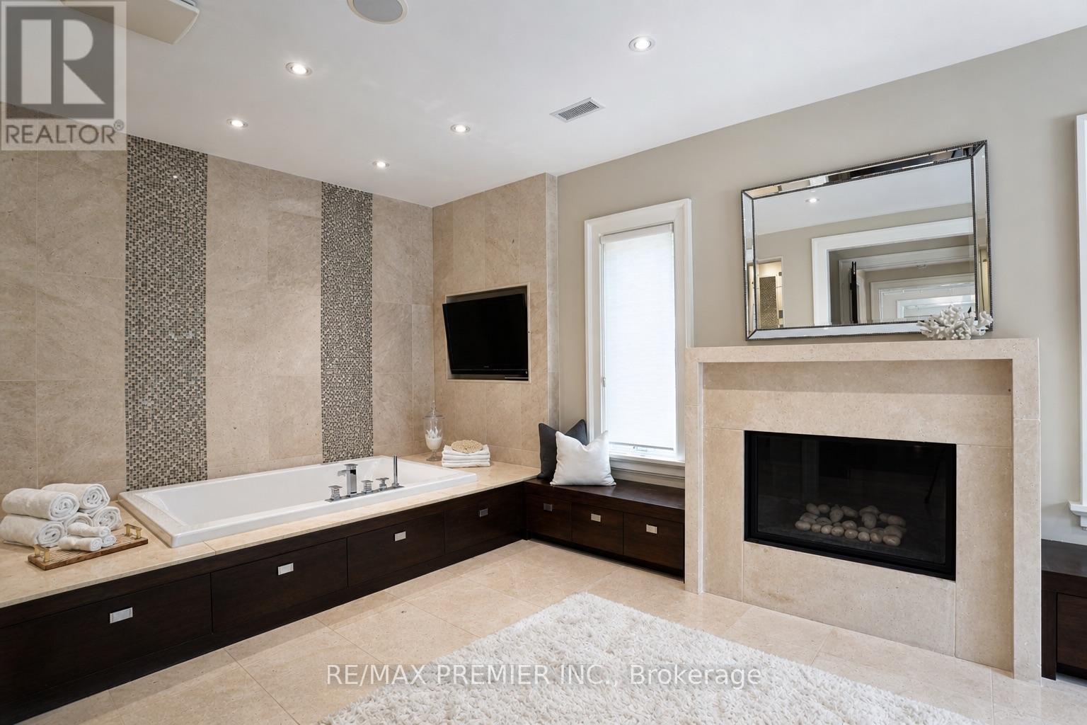 6 The Bridle Path, Toronto, ON - Indoor Photo Showing Living Room With Fireplace