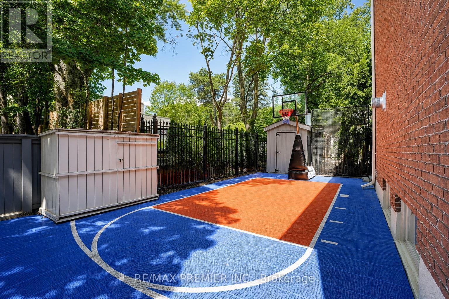 6 The Bridle Path, Toronto, ON - Outdoor