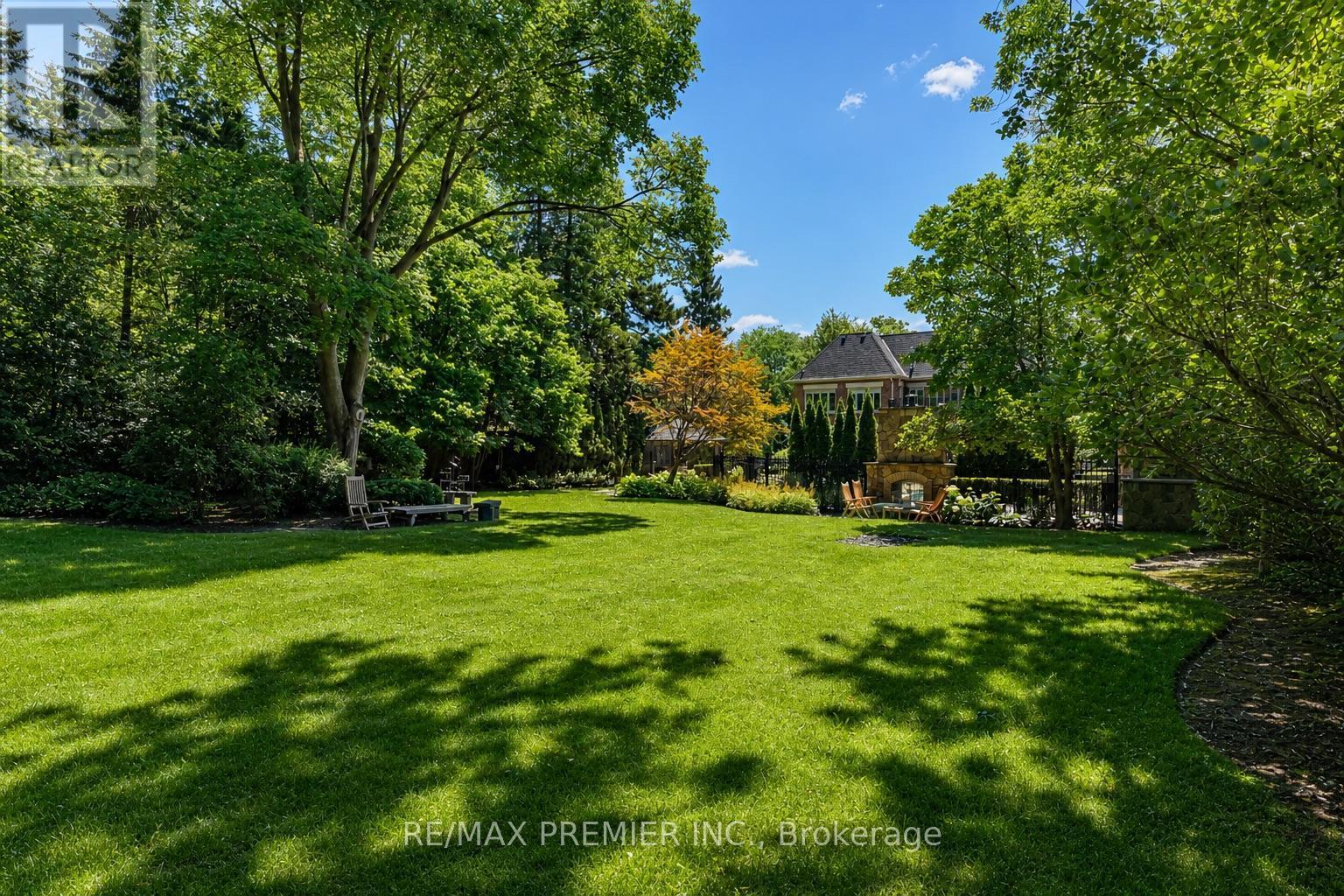 6 The Bridle Path, Toronto, ON - Outdoor
