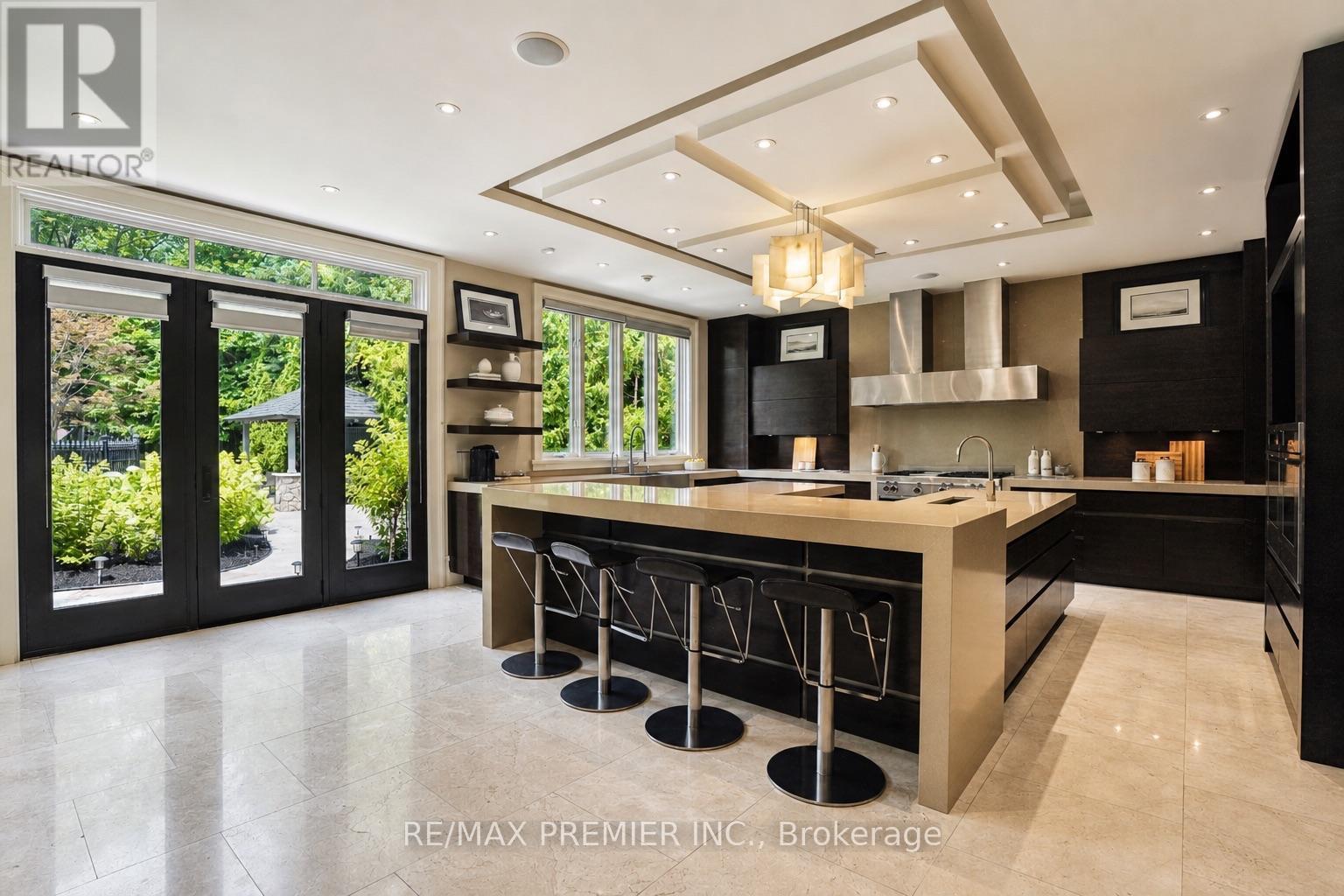 6 The Bridle Path, Toronto, ON - Indoor