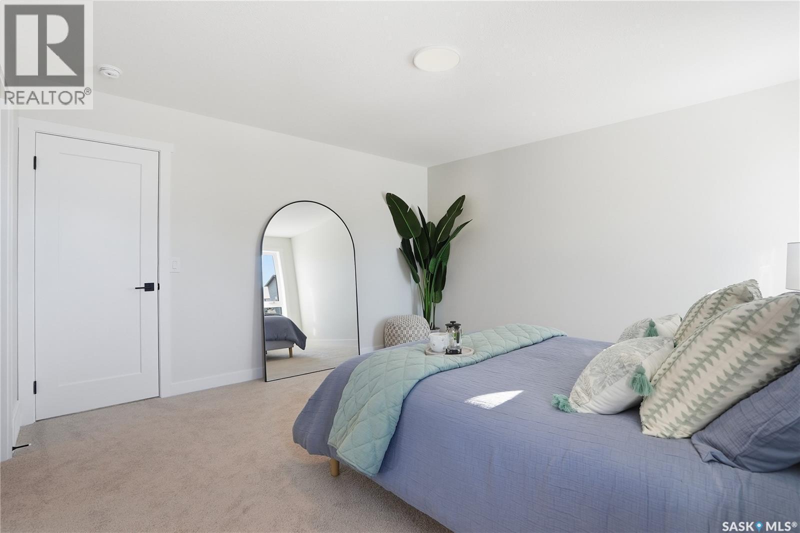 211 Amisk Way, Saskatoon, SK - Indoor Photo Showing Bedroom