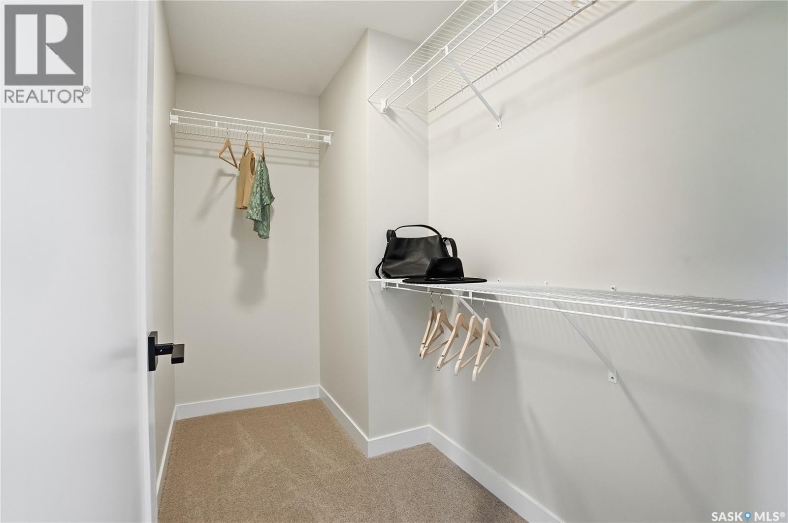 211 Amisk Way, Saskatoon, SK - Indoor With Storage