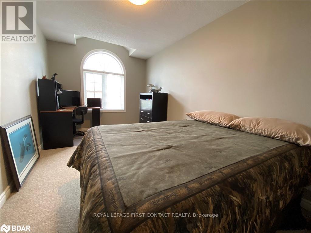 63 Sydenham, Barrie, ON - Indoor Photo Showing Bedroom