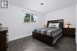 Primary Bedroom - 