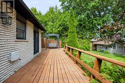 Large Back Deck - 