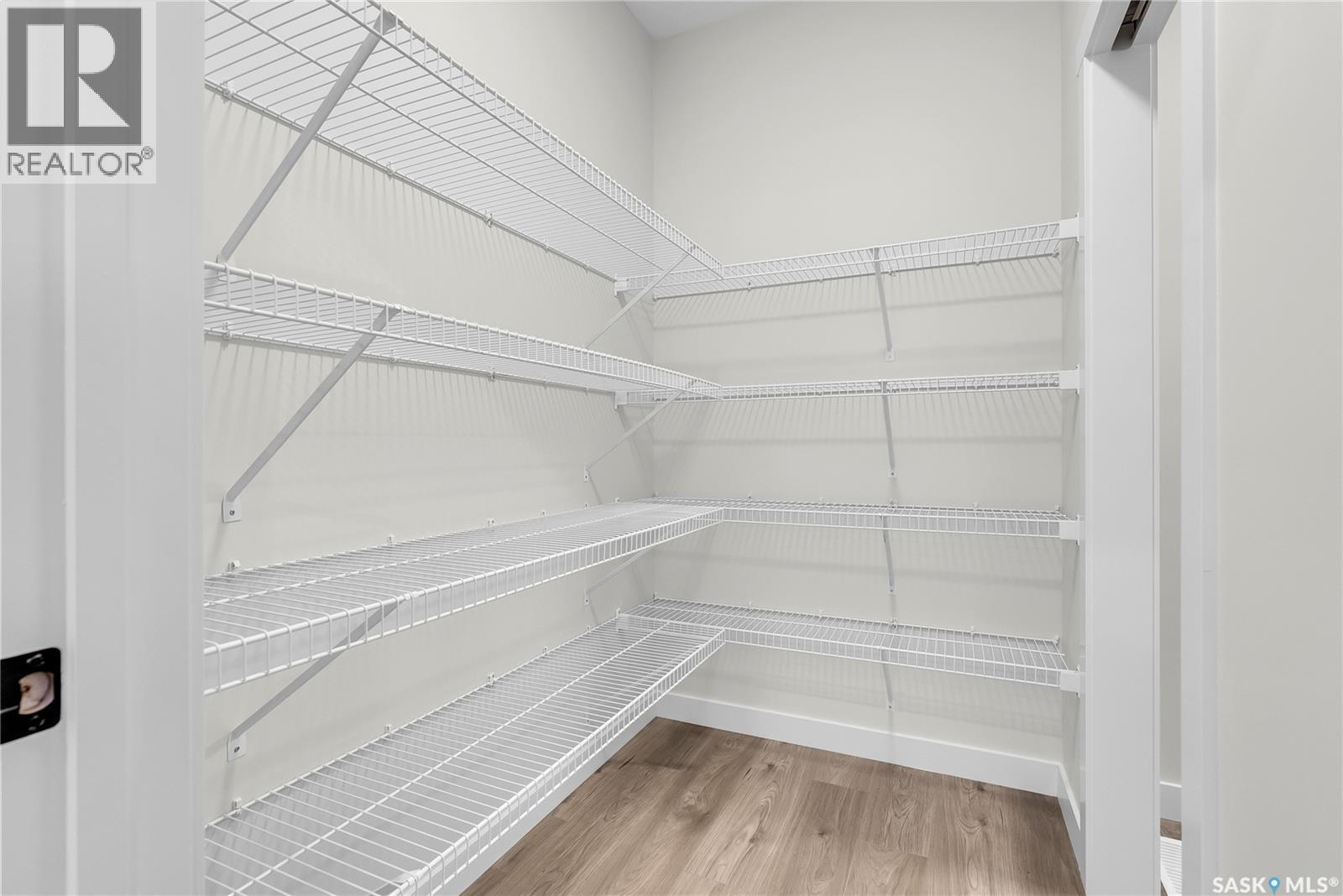 207 Amisk Way, Saskatoon, SK - Indoor With Storage