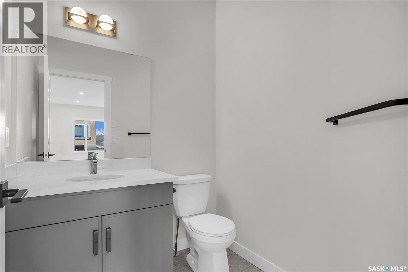 207 Amisk Way, Saskatoon, SK - Indoor Photo Showing Bathroom