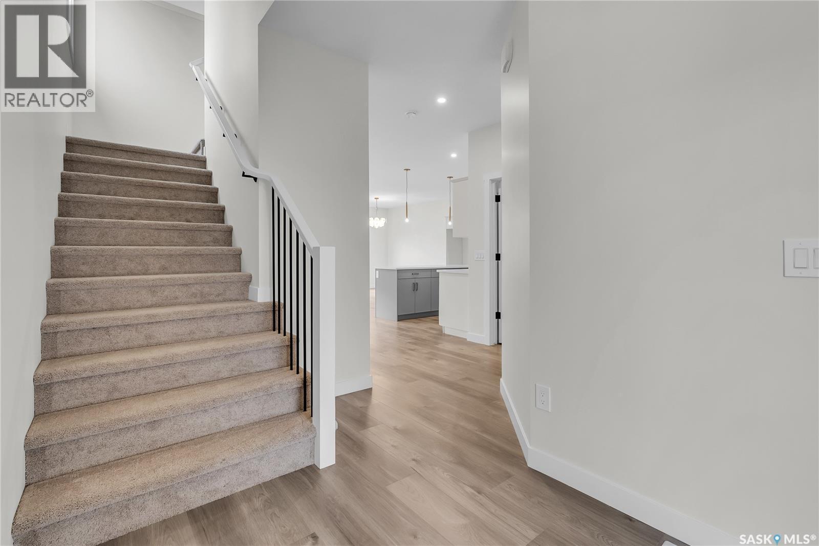 207 Amisk Way, Saskatoon, SK - Indoor Photo Showing Other Room