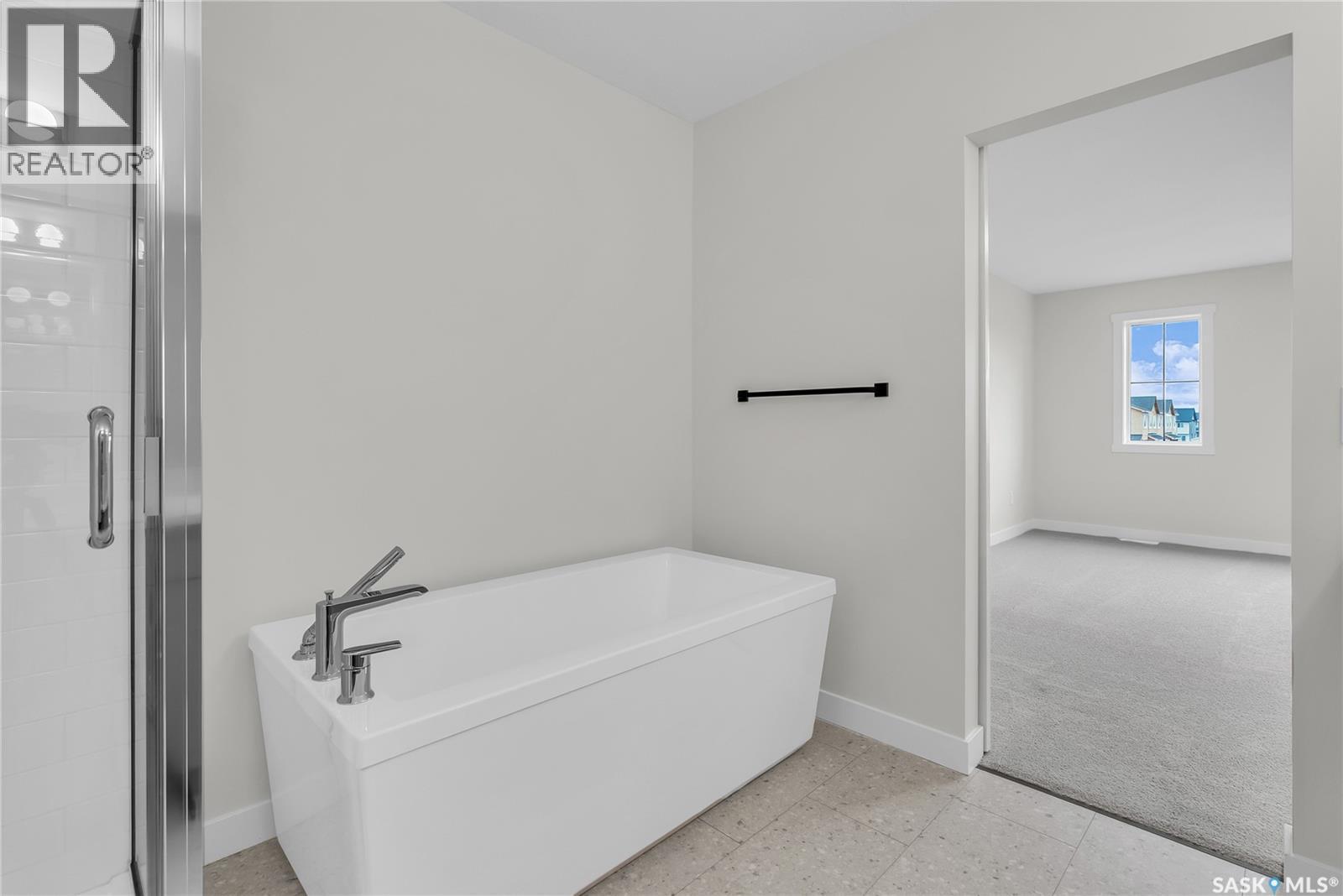 207 Amisk Way, Saskatoon, SK - Indoor Photo Showing Bathroom