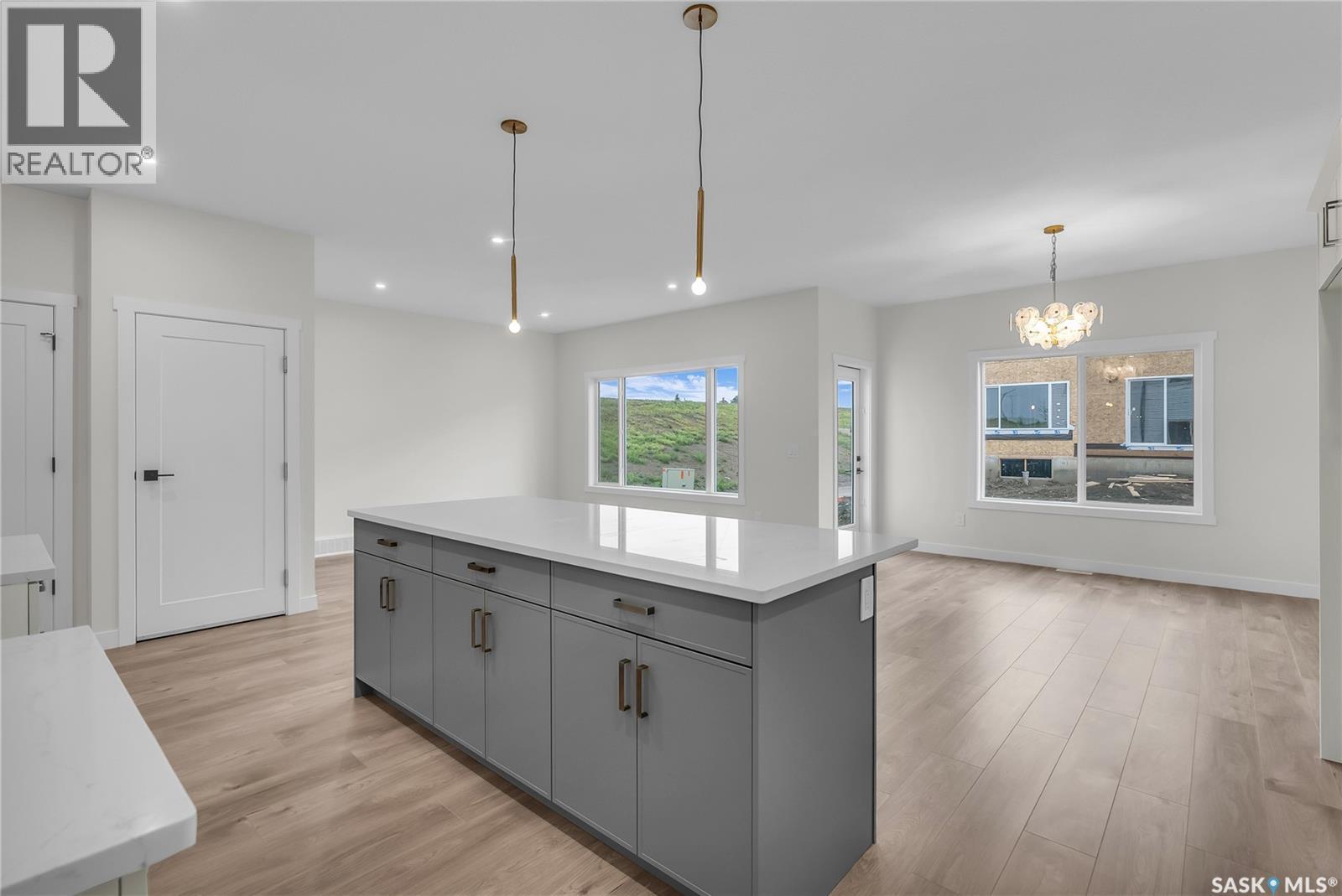 207 Amisk Way, Saskatoon, SK - Indoor