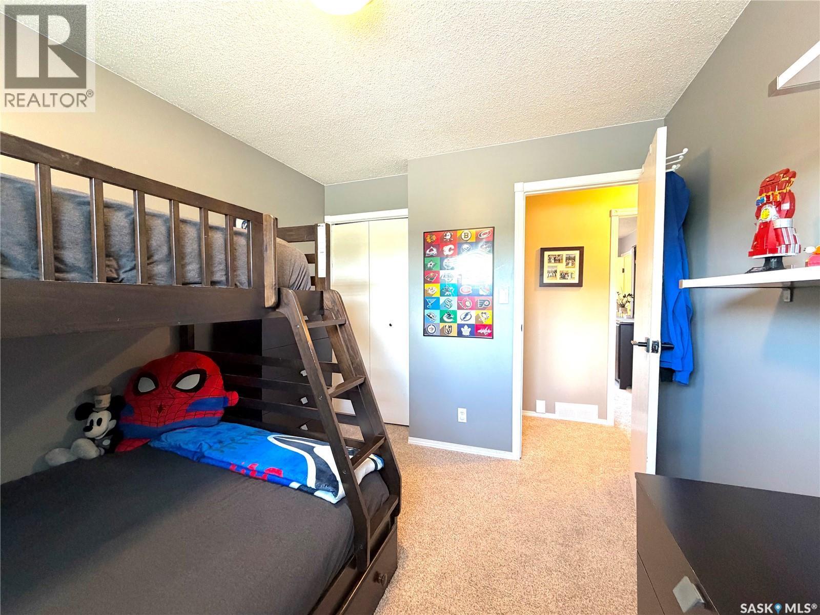 9 Gibson Bay, Yorkton, SK - Indoor