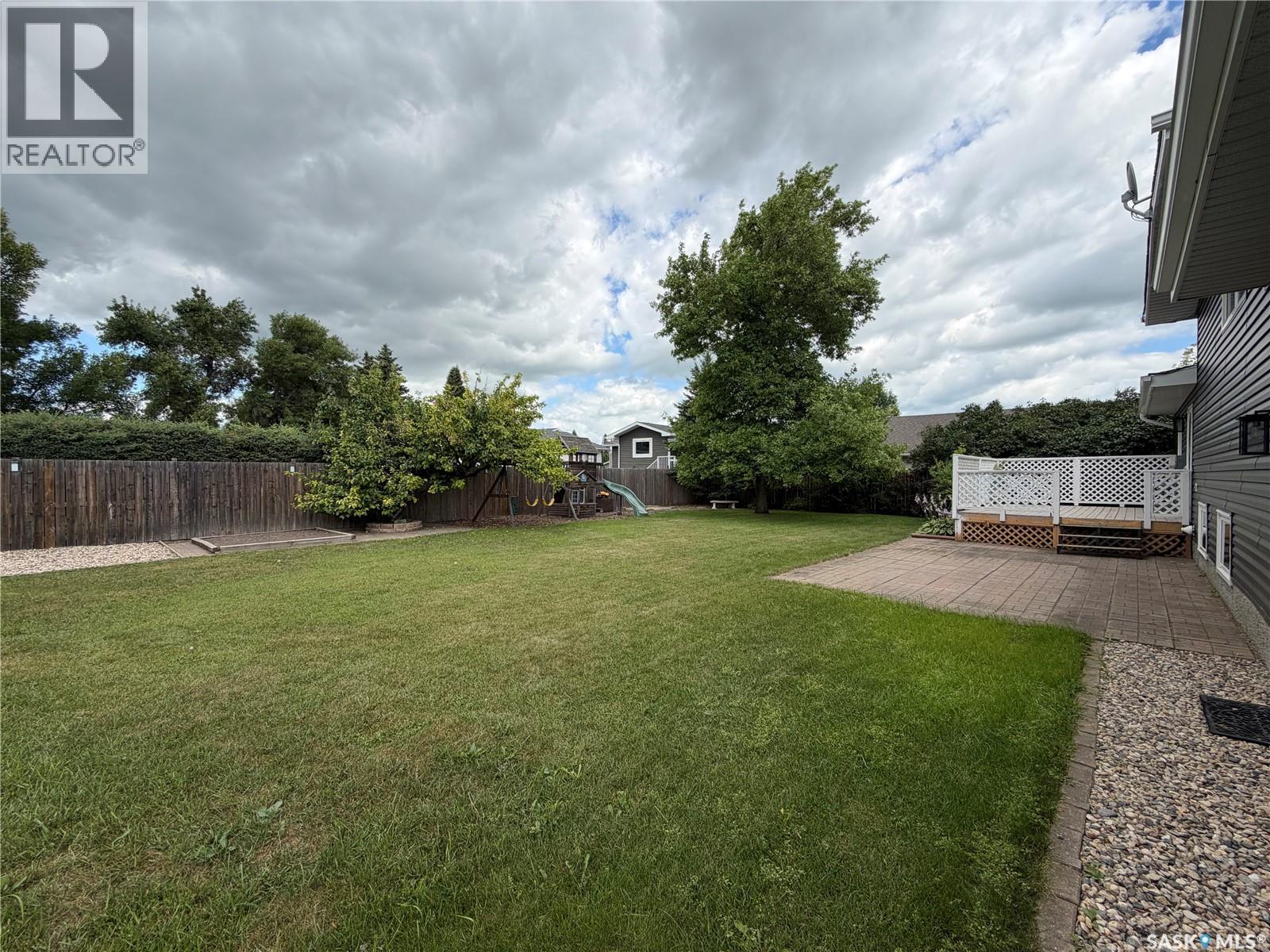 9 Gibson Bay, Yorkton, SK - Outdoor