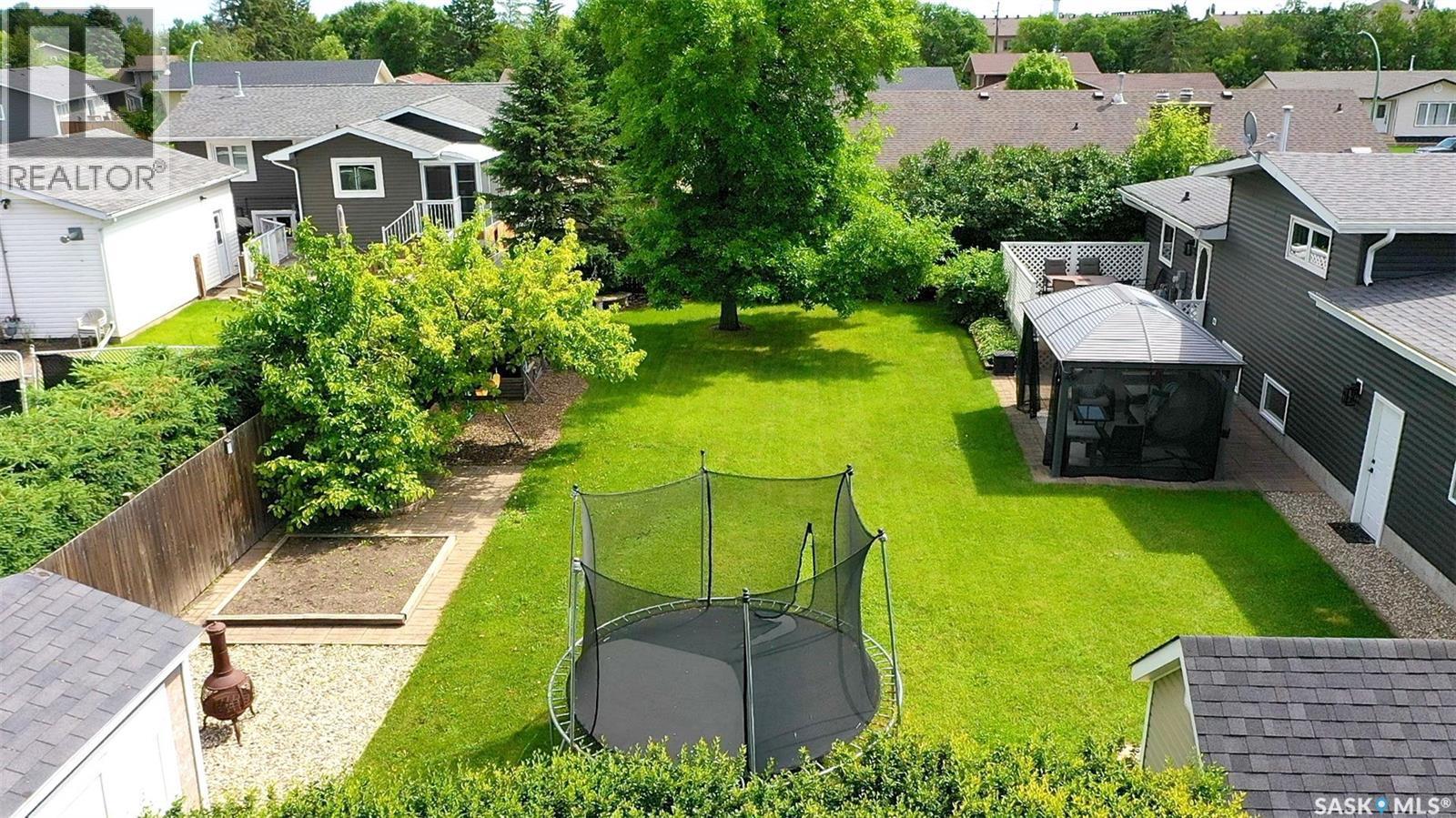 9 Gibson Bay, Yorkton, SK - Outdoor