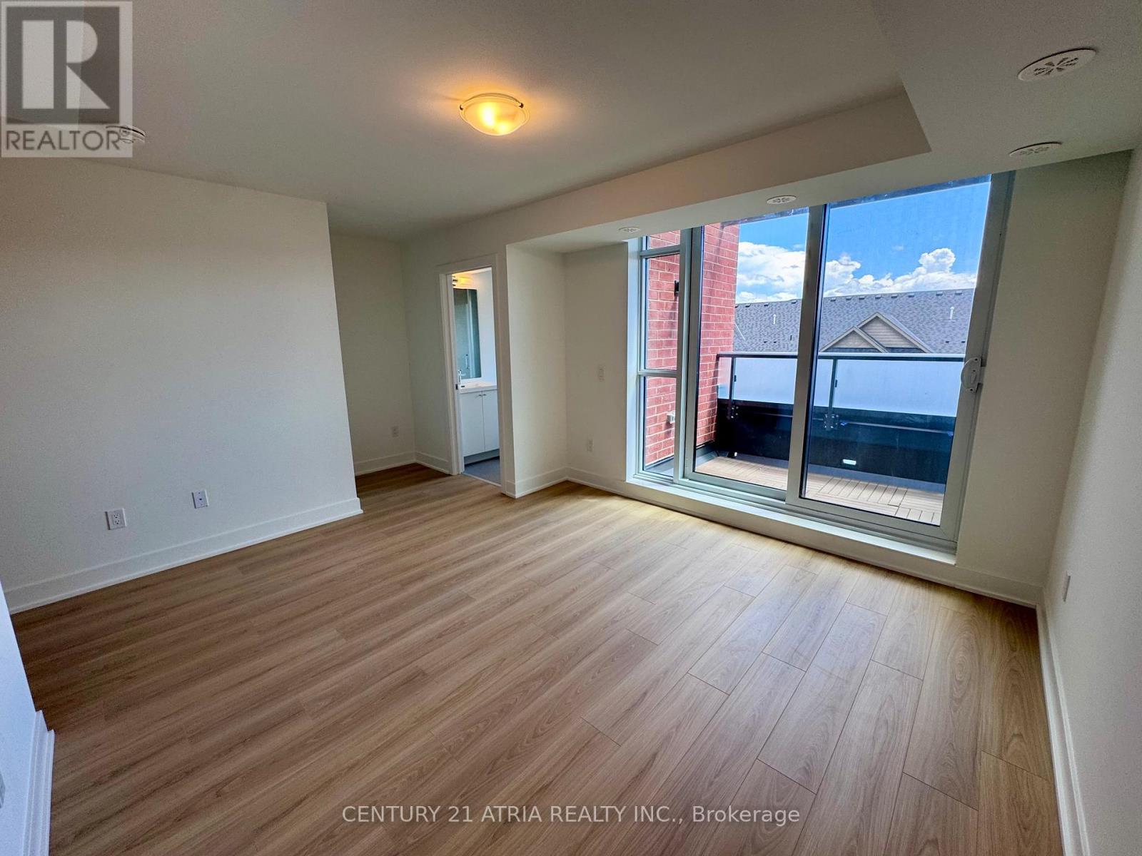 28 Alpine Symphony Path, Oshawa, ON - Indoor Photo Showing Other Room