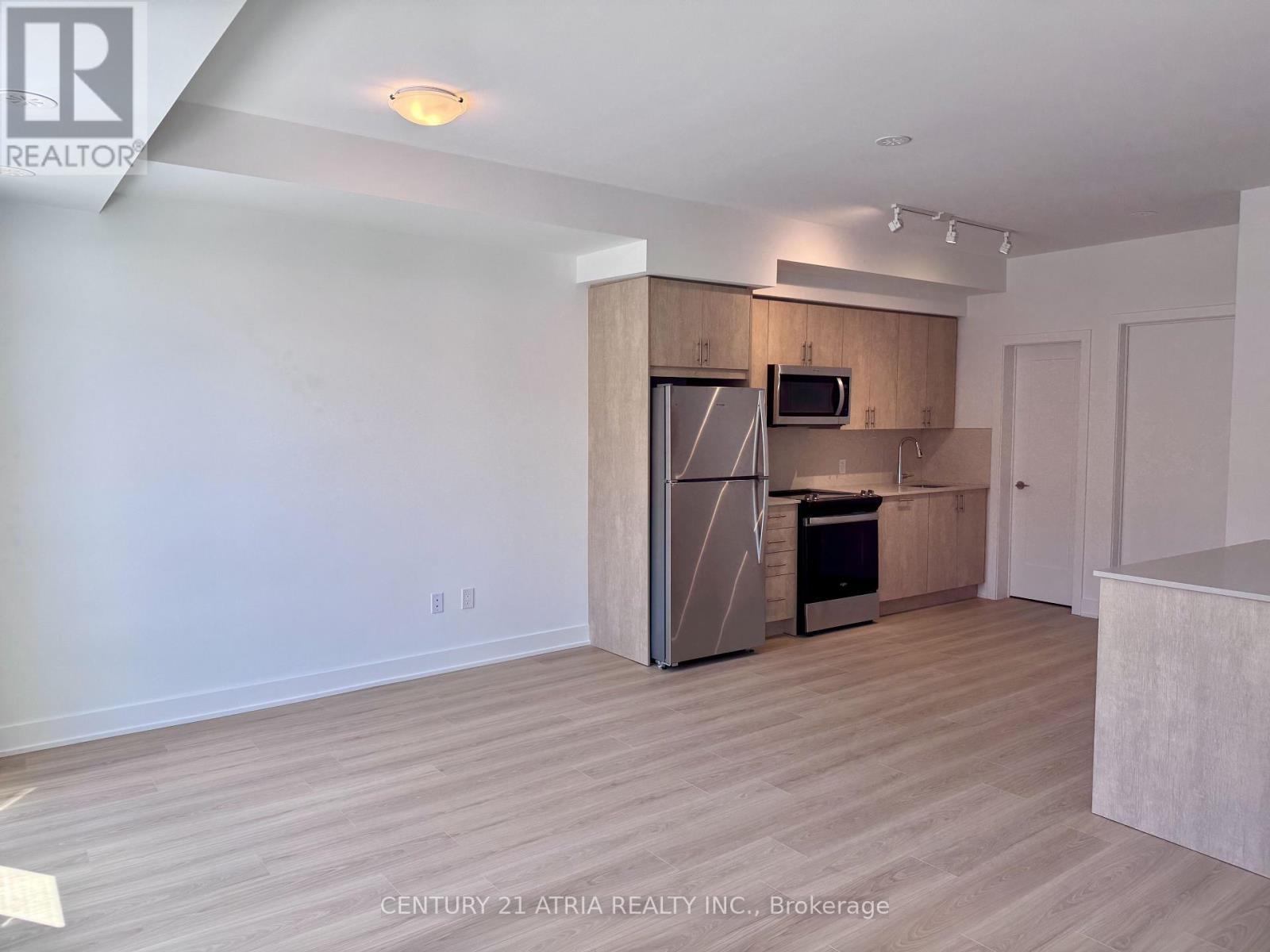 28 Alpine Symphony Path, Oshawa, ON - Indoor Photo Showing Kitchen