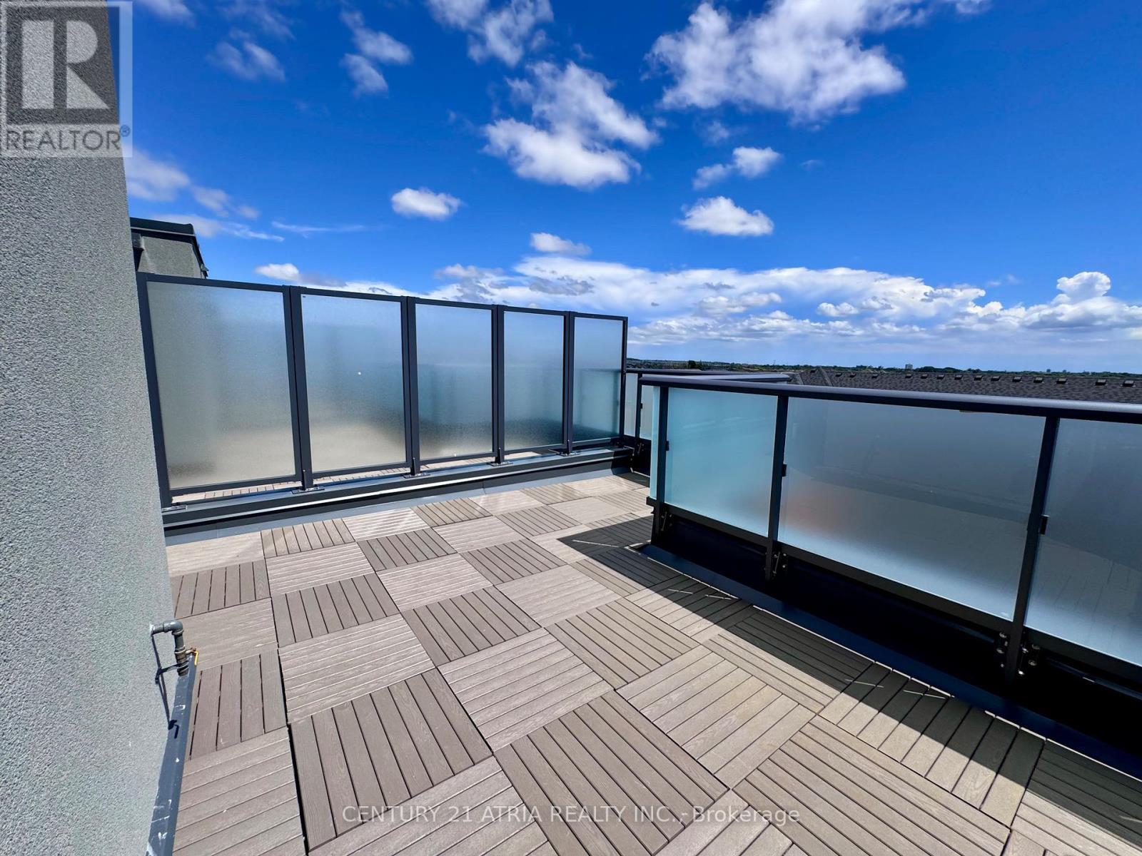 28 Alpine Symphony Path, Oshawa, ON - Outdoor With View