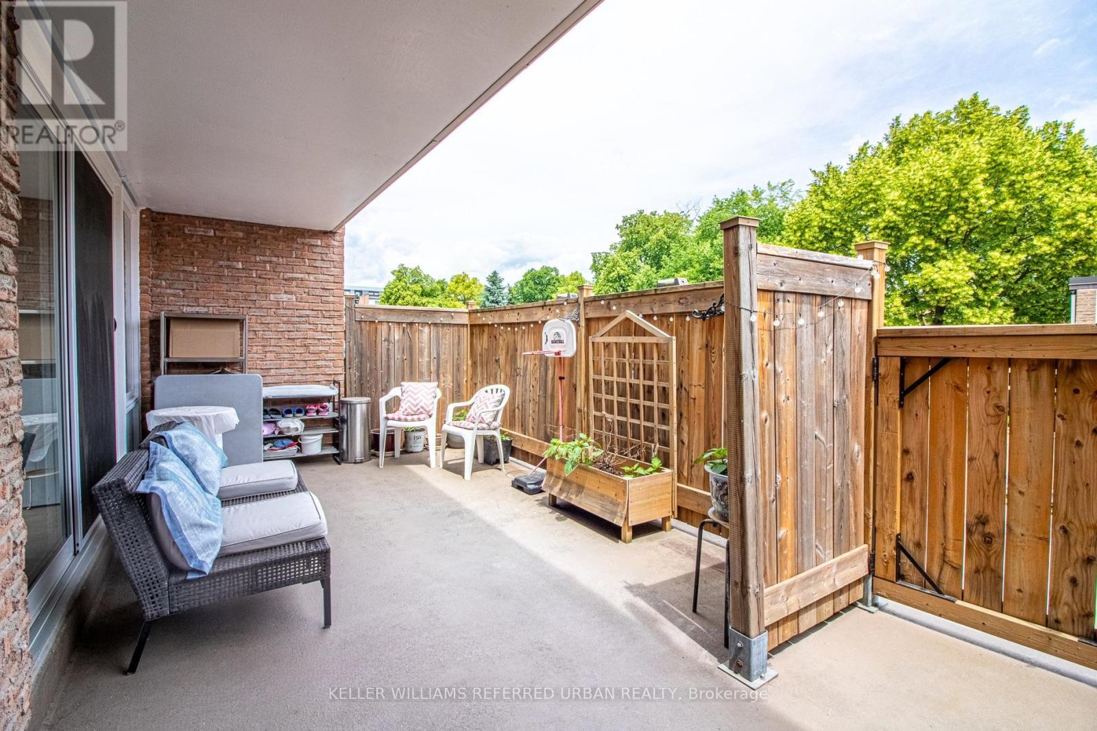 60 Springfair Avenue, Aurora, ON - Outdoor With Exterior