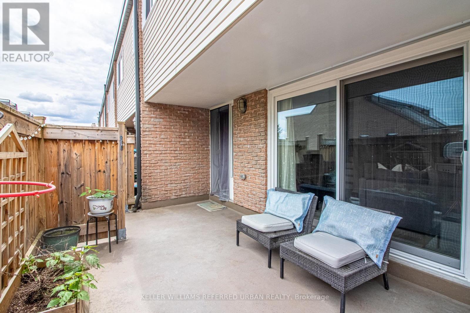 60 Springfair Avenue, Aurora, ON - Outdoor With Deck Patio Veranda With Exterior