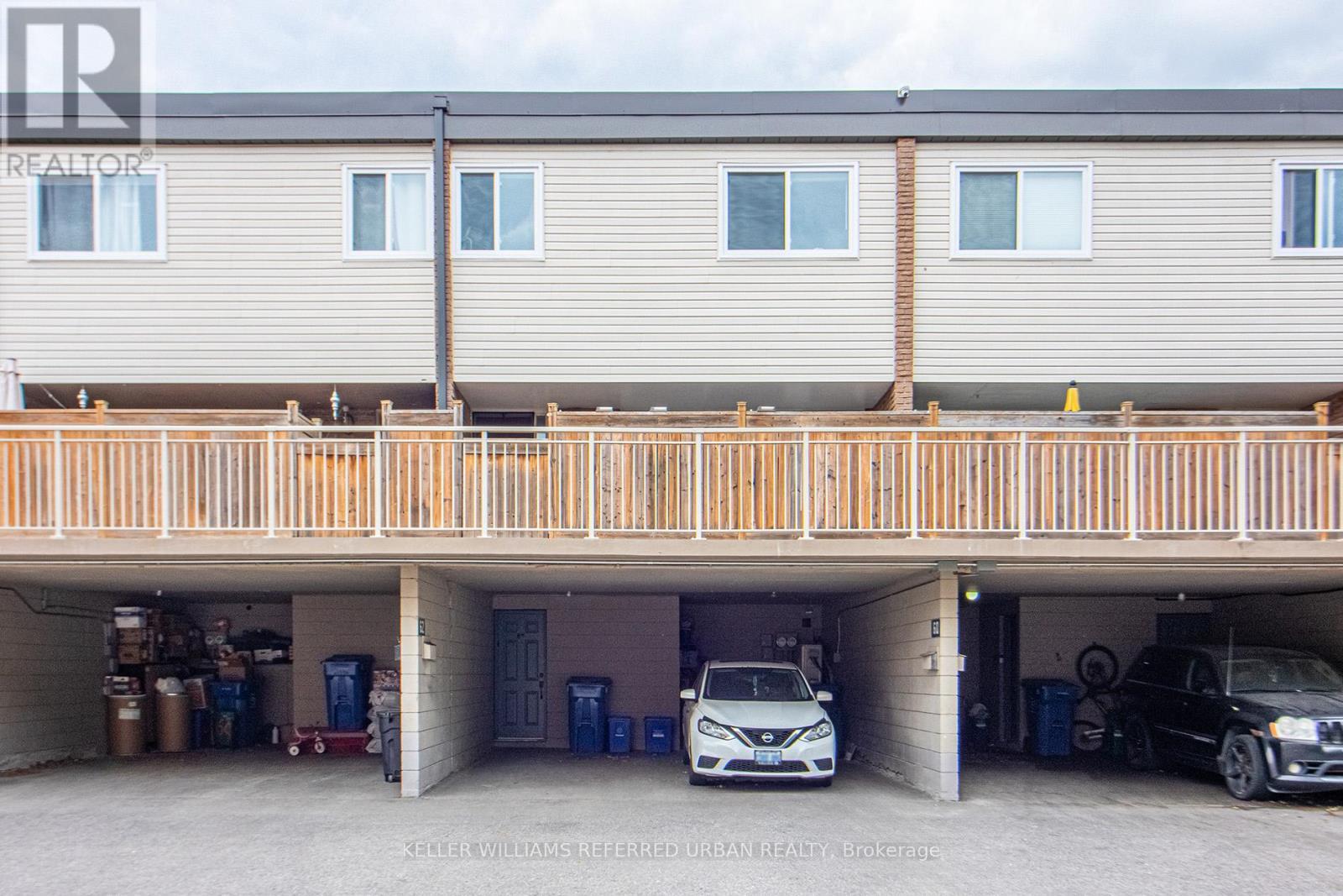 60 Springfair Avenue, Aurora, ON - Outdoor With Exterior
